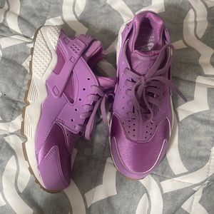 Nike huarache worn once